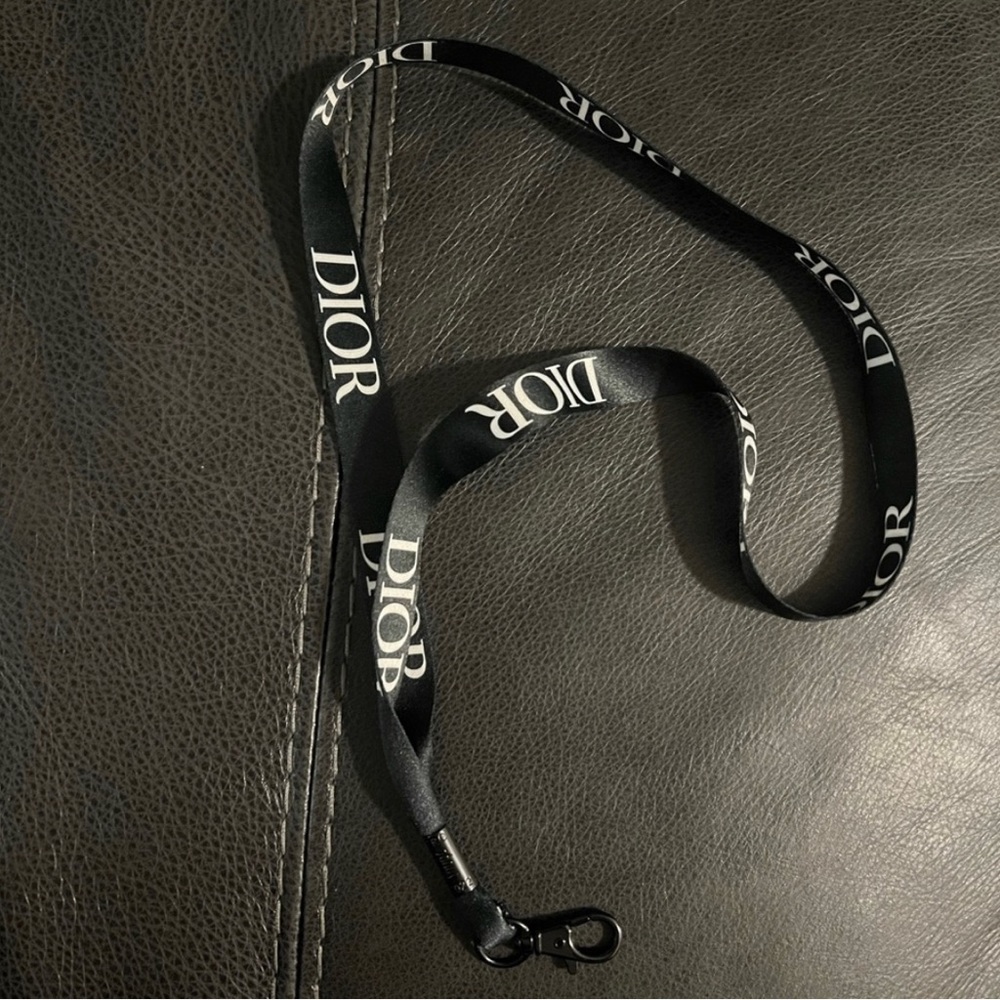 DIOR Logo Lanyard Black White Ribbon With Black Tone Metal Sunglasses Holder - Picture 4 of 5